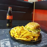 L'insolito Comida