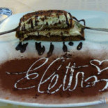 Elettra Nourriture
