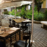Leo_lab Pizzeria Dentro