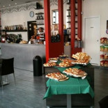 Joy Cafe Lipomo food