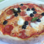 Pizza Pizza Show food