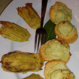Candidollo food