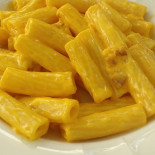 Tira, Mola E Meseda Nourriture