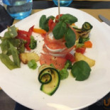Autharit Rex Longob. Comida