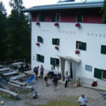 Rifugio Alpino Monza-bogani outside