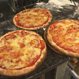 Le Lanterne Di Pigra Pizzeria food