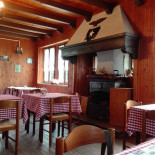 Rifugio Cai Roccoli Lorla À l'intérieur