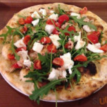 Gogo Pizza food