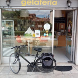 Gelateria Linda Outside