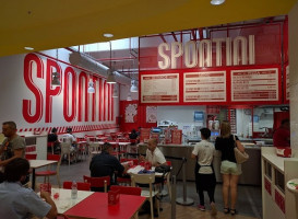Pizzeria Spontini Cesano Boscone inside