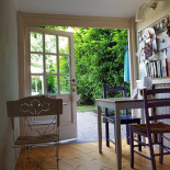 Maison Caffe inside