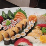 Stuzzi Sushi food
