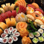 Stuzzi Sushi food