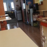 Pizza Piu inside
