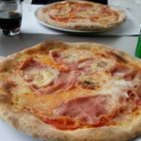 Pizzeria Xii Colonne food