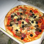 Pata Pizza Di Pirisi Davide Nourriture