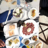 Il Posto Affianco Comida