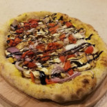 Miki Pizza 2 Nourriture