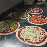 Dali Pizzeria food