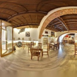 La Cantina inside