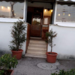 Rens E Rose Saloon outside
