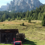 Rifugio Passo Duran C. Tomè outside