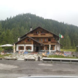 Rifugio Passo Duran C. Tomè outside