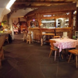 Tschurtsch Keller food