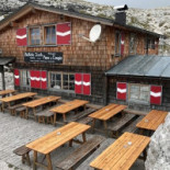 Bullelejochhutte Dentro