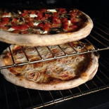 All'angolo Pizzeria D'asporto Salvatronda food