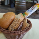 Weinstube Sichelburg Schwarzer Adler Comida