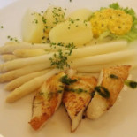 Weinstube Sichelburg Schwarzer Adler Comida