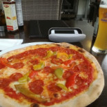 Pizzeria Bistro Wally Comida