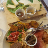 Trattoria Di Montecarlo food