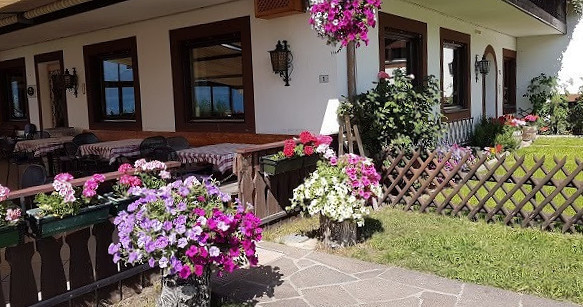 Alpenrose Dentro