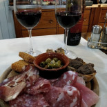 La Taverna Di Castruccio food