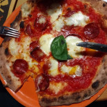 La Pizzoteca food