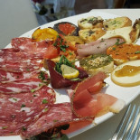 L'angolo Pizzeria food