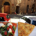 La Piccola Ciaccineria food
