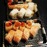 Azuki Sushi food