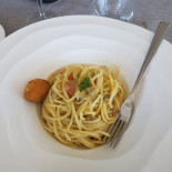 Almare Nourriture