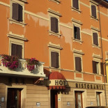 Misa À l'intérieur