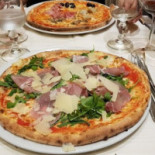 Settembrini 18 Comida