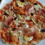 Homer's Pizza food