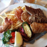 Helmhotel E Pizzeria Nourriture