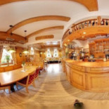 Roessl À l'intérieur
