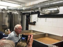 Minipivovar Labuť food