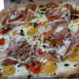 Pizzeria Rosticceria La Fiamma food