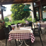 Dal Tinto Pizza E Cucina À l'intérieur