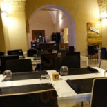 L’antica Guglia inside